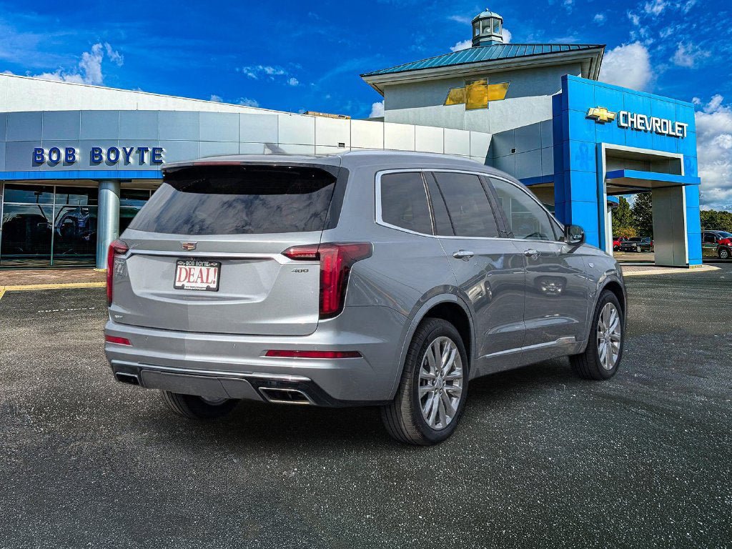 Used 2024 Cadillac XT6 Premium Luxury w/ LPO, Floor Liner Package AWD/4WD image 3