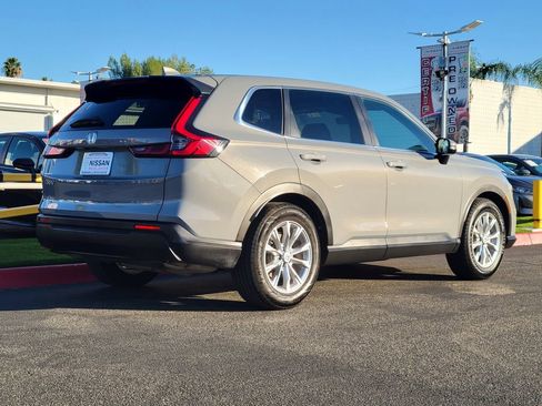 Used 2023 Honda CR-V EX-L image 2