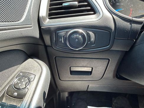 Used 2017 Ford Edge SE AWD/4WD image 26