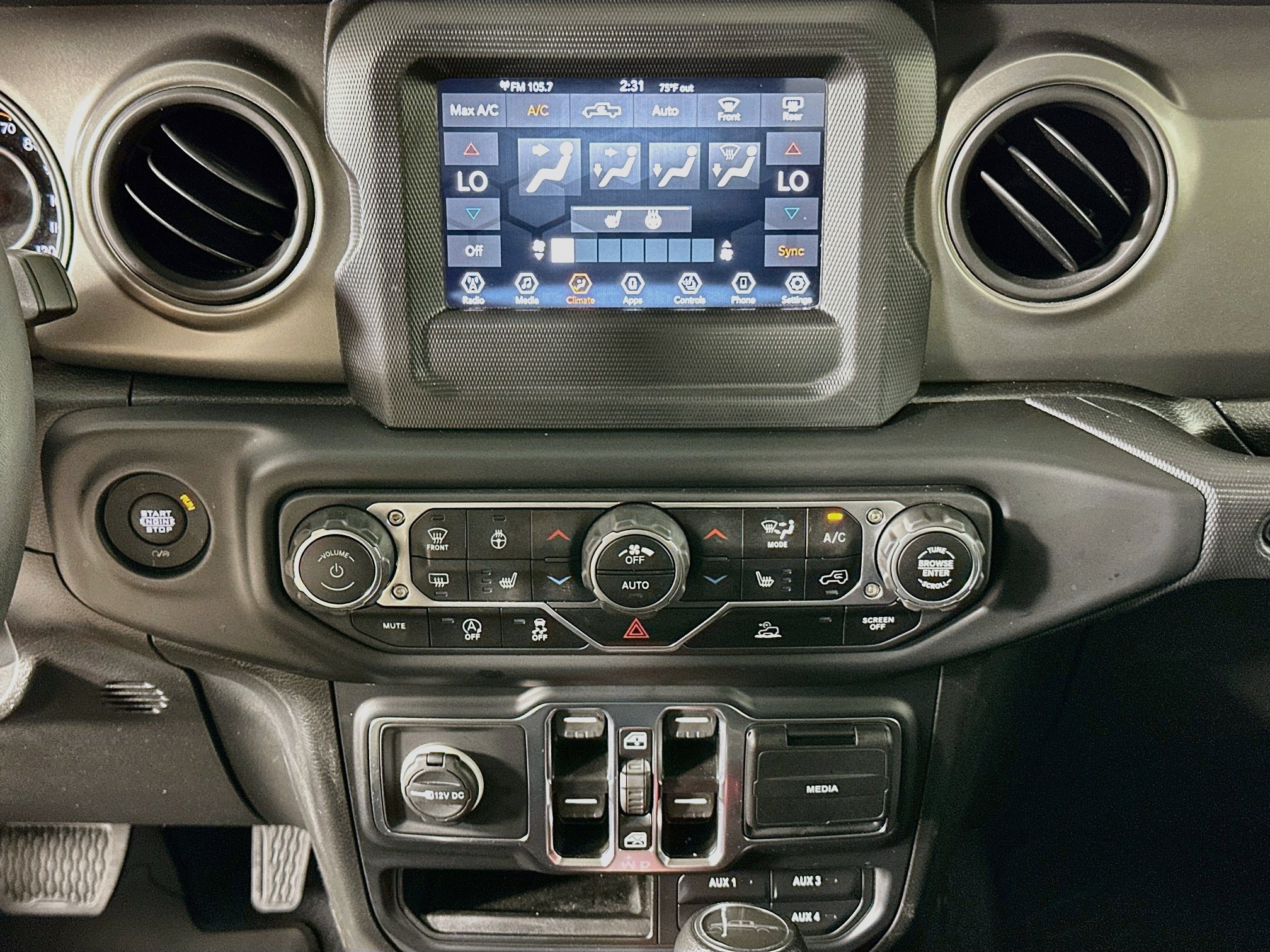 Used 2023 Jeep Gladiator Sport AWD/4WD image 22