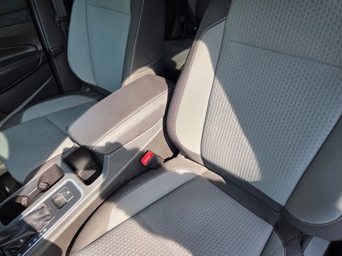 Used 2017 Ford Escape SE w/ Equipment Group 201A AWD/4WD image 3