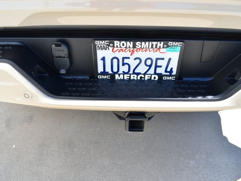 Used 2024 GMC Canyon Elevation w/ Convenience Package RWD image 10
