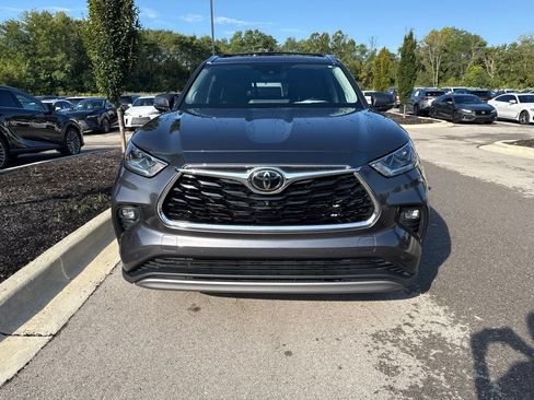 Used 2023 Toyota Highlander Platinum AWD/4WD image 35
