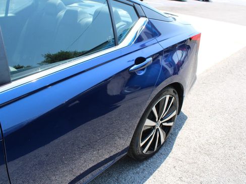 Used 2020 Nissan Altima 2.5 SR FWD image 4