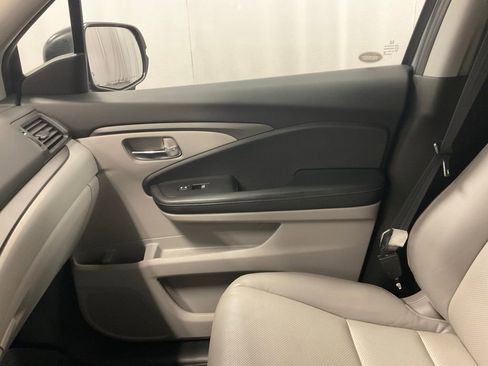 Used 2019 Honda Ridgeline RTL-T image 21