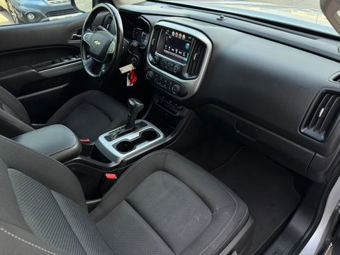 Used 2017 Chevrolet Colorado LT w/ LT Convenience Package RWD image 22
