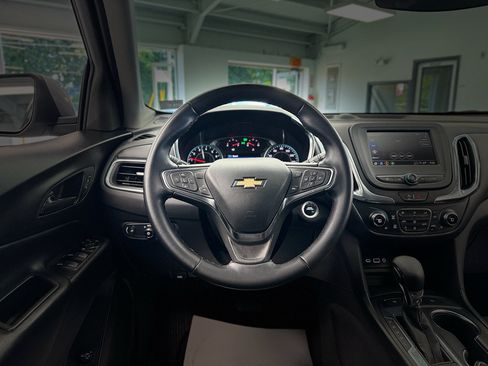 Used 2024 Chevrolet Equinox LT AWD/4WD image 17