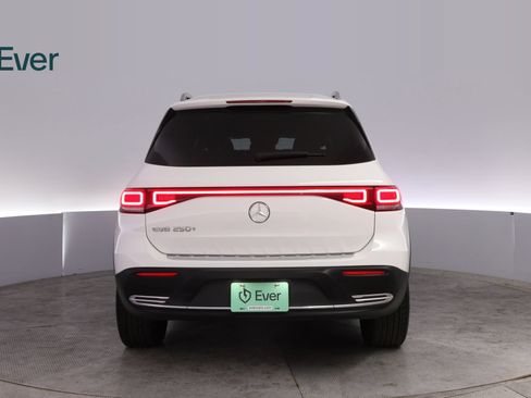 Used 2023 Mercedes-Benz EQB 250+ image 15