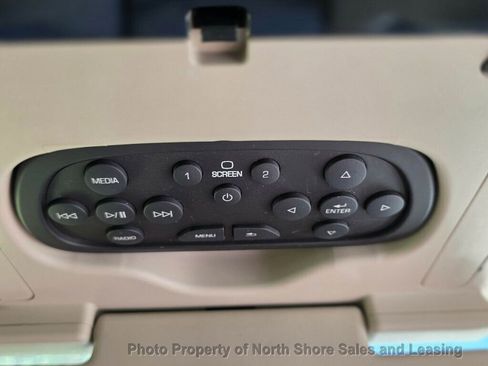 Used 2015 GMC Yukon XL Denali w/ Open Road Package image 38