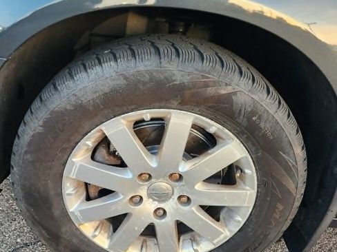 Used 2012 Chrysler Town & Country Touring-L w/ Entertainment Group #2 FWD image 32