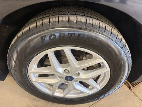 Used 2022 Ford Edge SEL AWD/4WD image 14