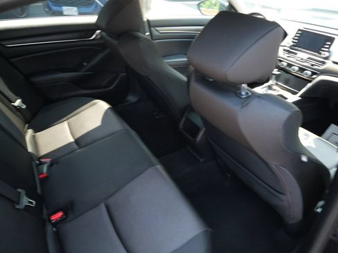 Used 2018 Honda Accord LX image 21