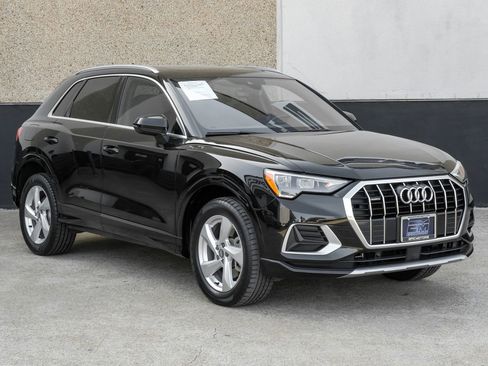 Used 2020 Audi Q3 2.0T Premium w/ Convenience Package image 5