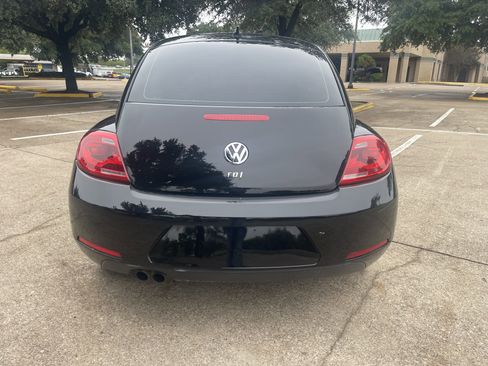 Used 2013 Volkswagen Beetle TDI image 6