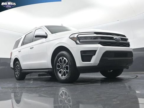 Used 2024 Ford Expedition XLT RWD image 17