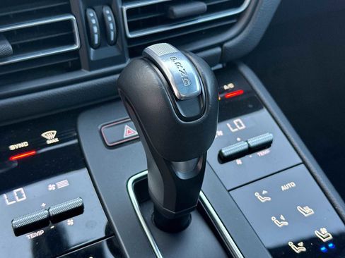 Used 2025 Porsche Macan S image 23