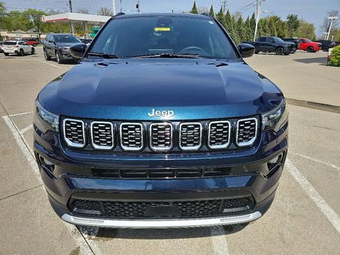 Certified 2024 Jeep Compass Limited AWD/4WD image 4
