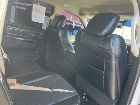 Used 2017 RAM 1500 Laramie image 31