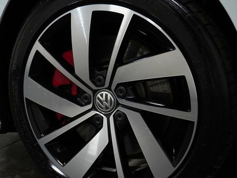 Used 2021 Volkswagen Jetta GLI image 8