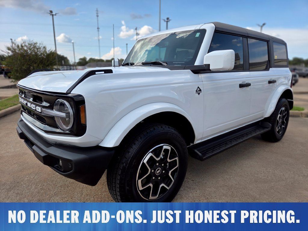 New 2026 Ford Bronco Outer Banks AWD/4WD image 1