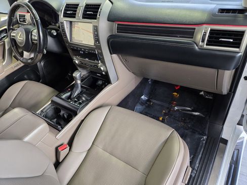 Used 2020 Lexus GX 460 Premium image 18