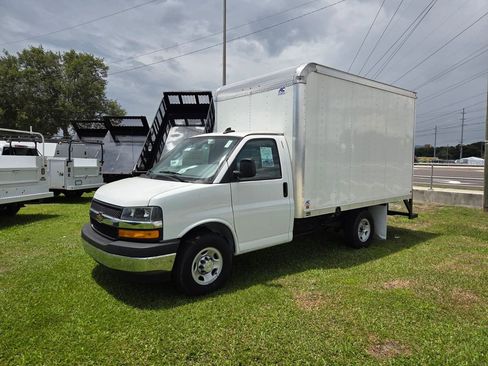 New 2024 Chevrolet Express 3500 w/ Power Convenience Package RWD image 4
