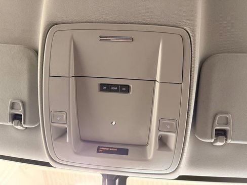 Used 2018 Chevrolet Silverado 1500 LT w/ All Star Edition image 39