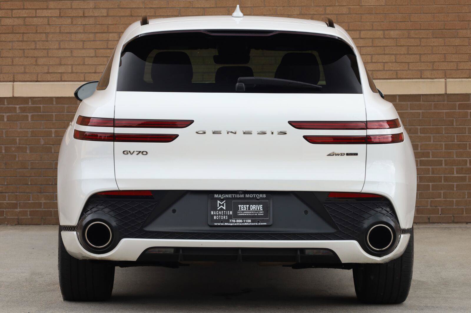 Used 2022 Genesis GV70 3.5T Sport AWD/4WD image 10