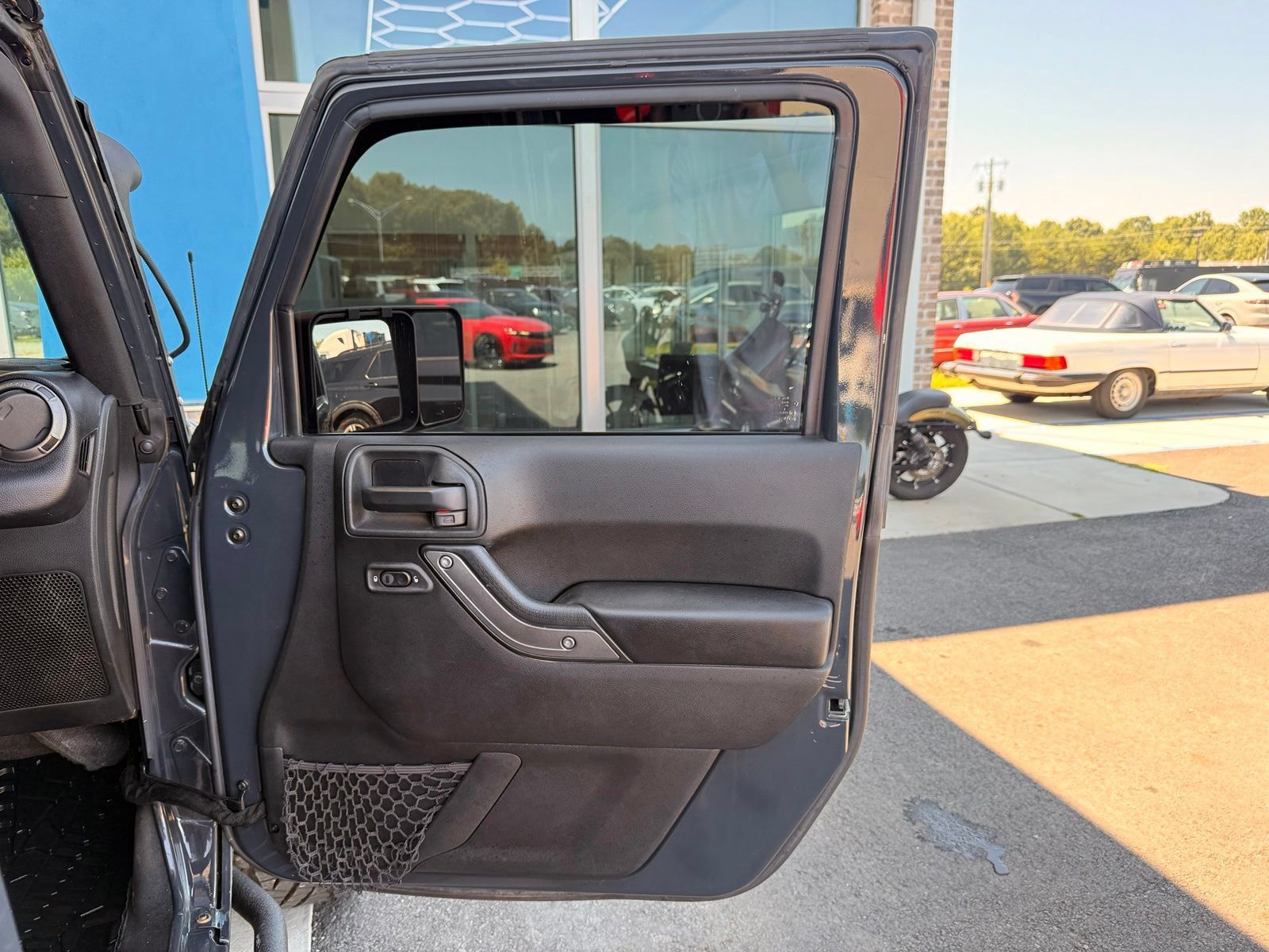 Used 2017 Jeep Wrangler Unlimited Sport AWD/4WD image 28