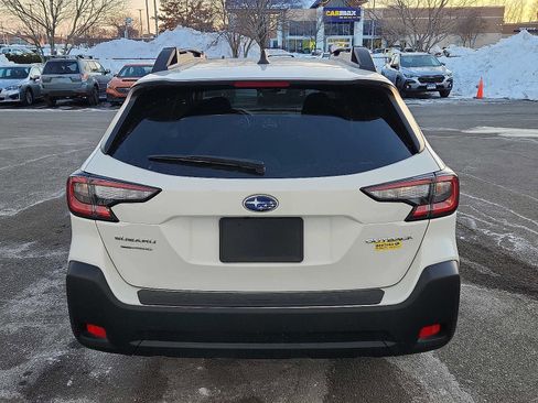 Certified 2025 Subaru Outback Premium image 5