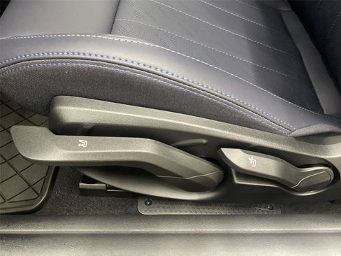 New 2026 MINI Cooper 2-Door Hardtop FWD image 18