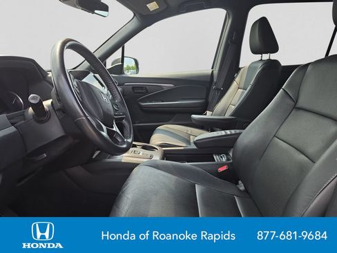 Used 2023 Honda Passport EX-L image 10
