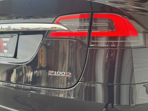 Used 2017 Tesla Model X P100D image 8