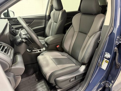Used 2025 Subaru Ascent Onyx Edition image 10