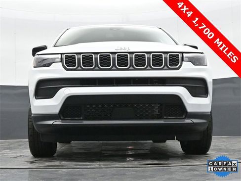 Used 2025 Jeep Compass Sport image 41