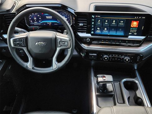 Certified 2024 Chevrolet Silverado 1500 LT Trail Boss w/ Convenience Package II image 28