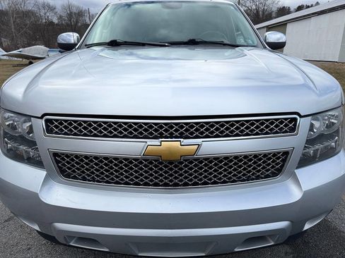Used 2013 Chevrolet Avalanche LT w/ All-Star Edition image 3
