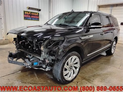 Used 2024 Lincoln Navigator L Reserve AWD/4WD image 4