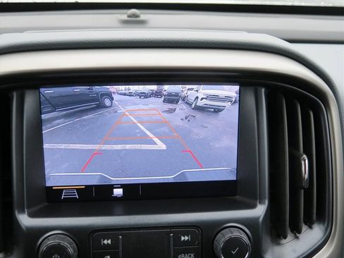 Used 2022 Chevrolet Colorado Z71 image 12