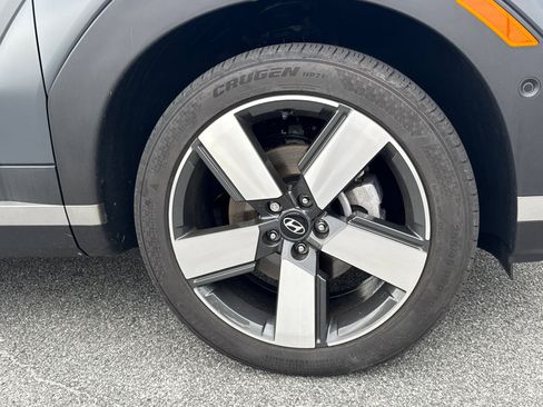 Certified 2025 Hyundai Santa Fe Limited image 12