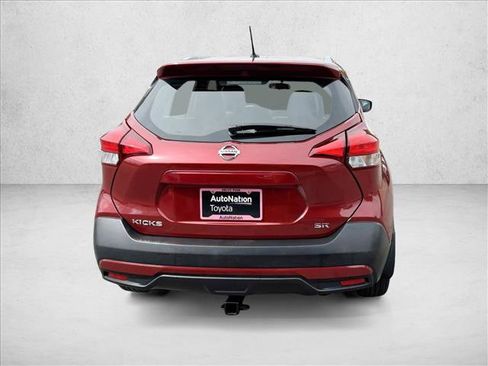 Used 2019 Nissan Kicks SR w/ SR Premium Package image 6