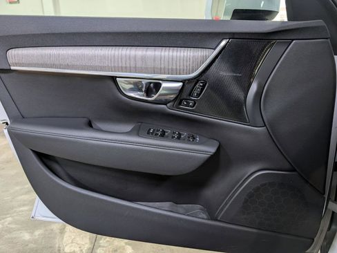 Used 2022 Volvo V90 B6 Cross Country w/ Advanced Package image 23