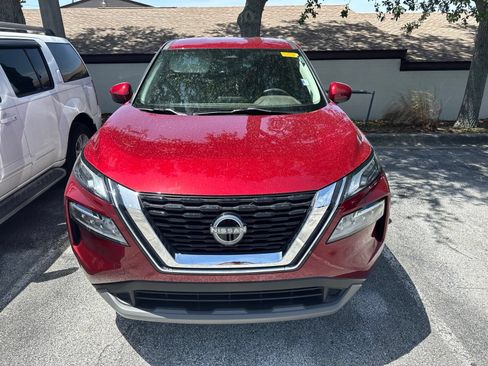 Used 2023 Nissan Rogue SV FWD image 3