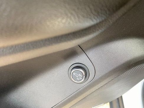 Used 2020 GMC Acadia Denali image 22