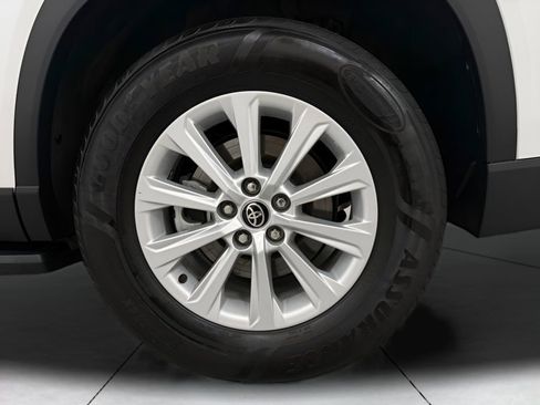 Used 2024 Toyota Grand Highlander AWD image 32