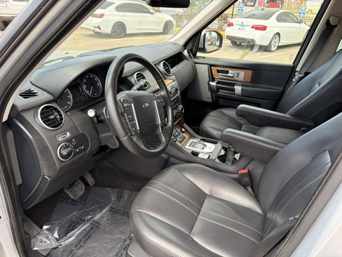 Used 2016 Land Rover LR4 image 8