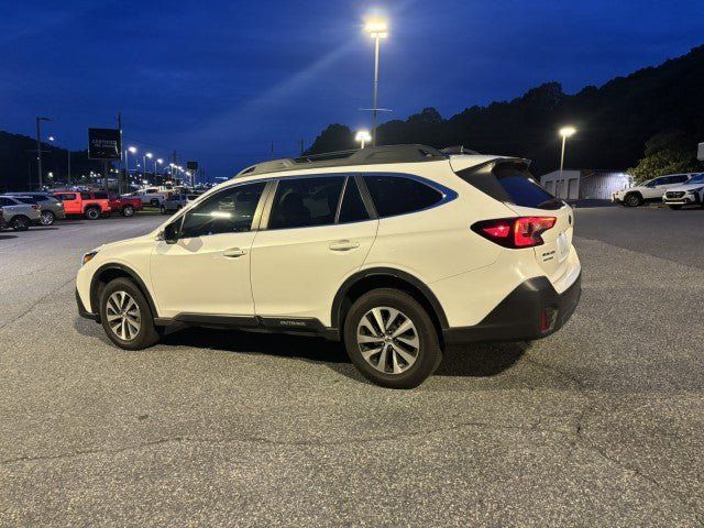 Certified 2022 Subaru Outback Premium AWD/4WD image 5