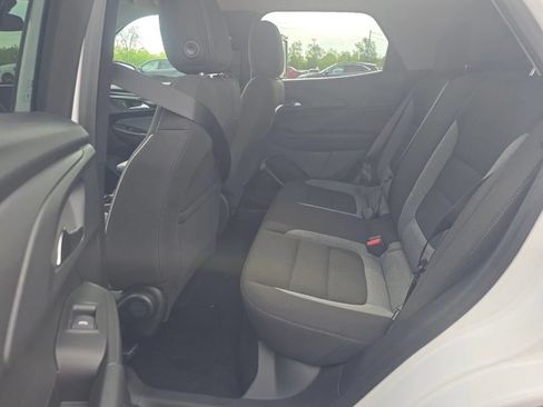 Used 2025 Chevrolet TrailBlazer LS w/ LS Convenience Package FWD image 6