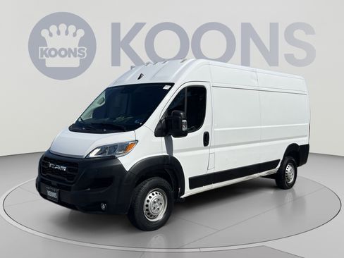 Used 2025 RAM ProMaster 2500 w/ Convenience Group FWD image 1