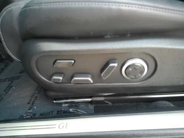 Used 2024 Genesis GV60 RWD image 17
